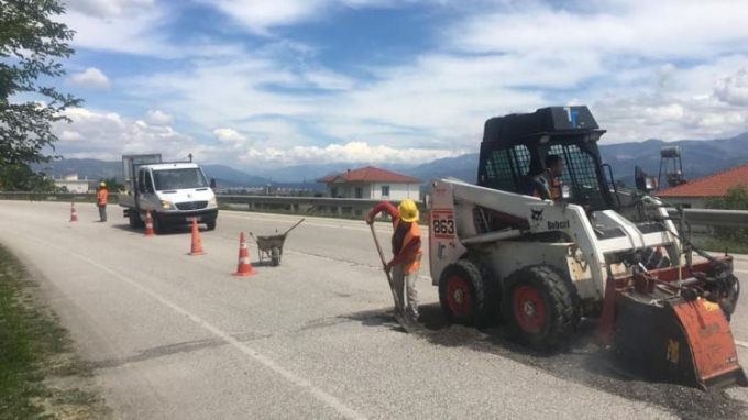 ARRSH nis riparimin e segmentit Elbasan-Peqin: Rritet niveli i sigurise rrugore